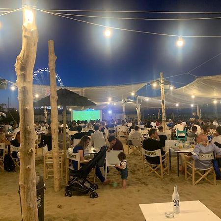 Hotel Morri'S Rimini Bagian luar foto