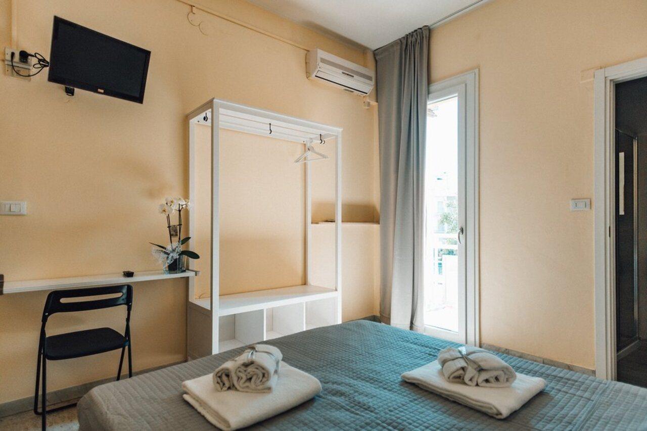 Hotel Morri'S Rimini Bagian luar foto