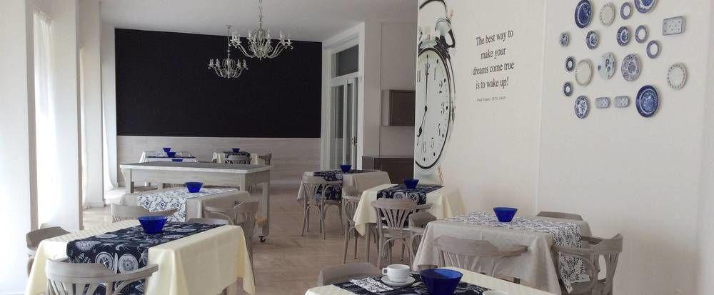 Hotel Morri'S Rimini Bagian luar foto