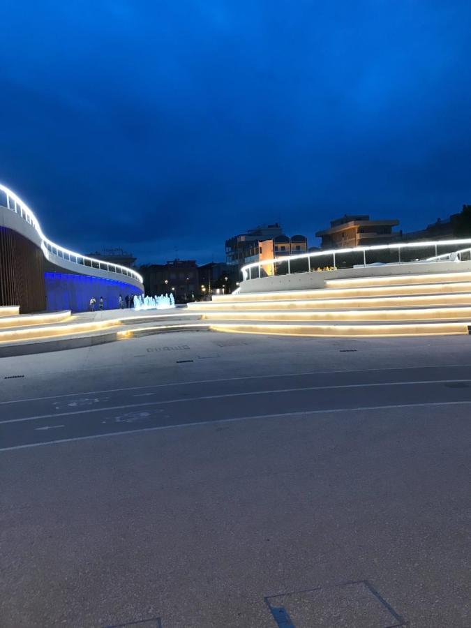 Hotel Morri'S Rimini Bagian luar foto