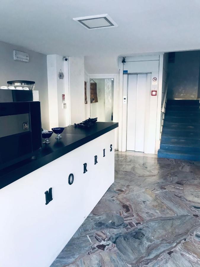 Hotel Morri'S Rimini Bagian luar foto