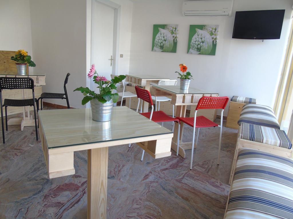 Hotel Morri'S Rimini Bagian luar foto